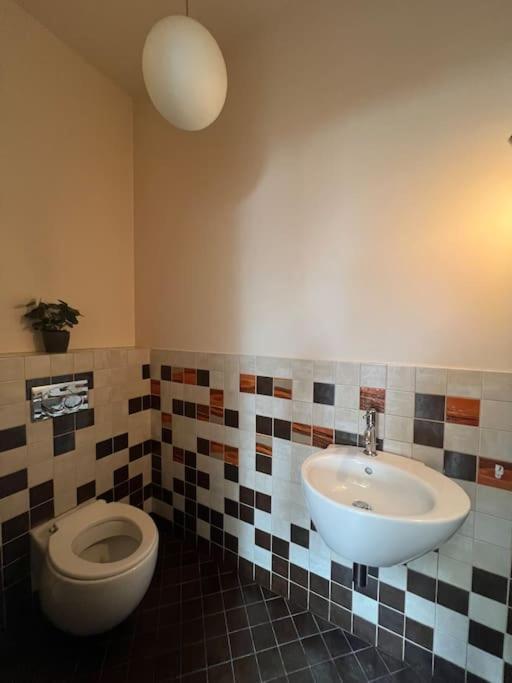 Old Town Apartment With Free Parking Vilnius Exterior photo